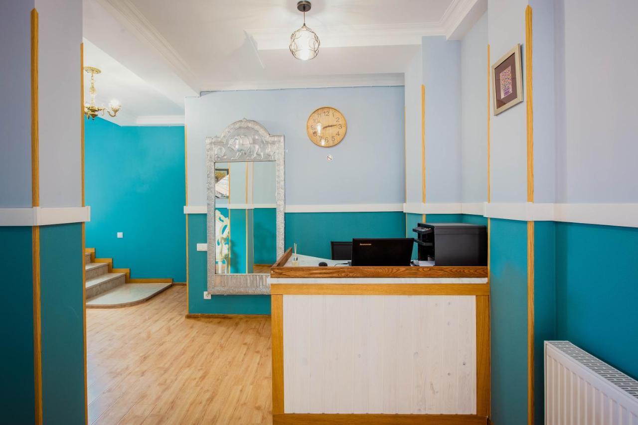 Central Gate Boutique Hotel Тбилиси Экстерьер фото